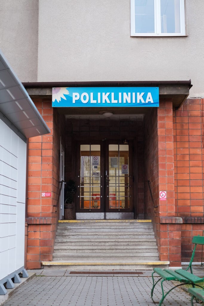 Hlavní vstup do stomatochirurgické ordinace v Brně